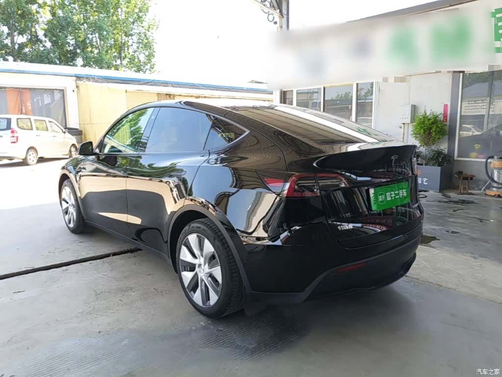 Tesla Model Y, 2023 все фото
