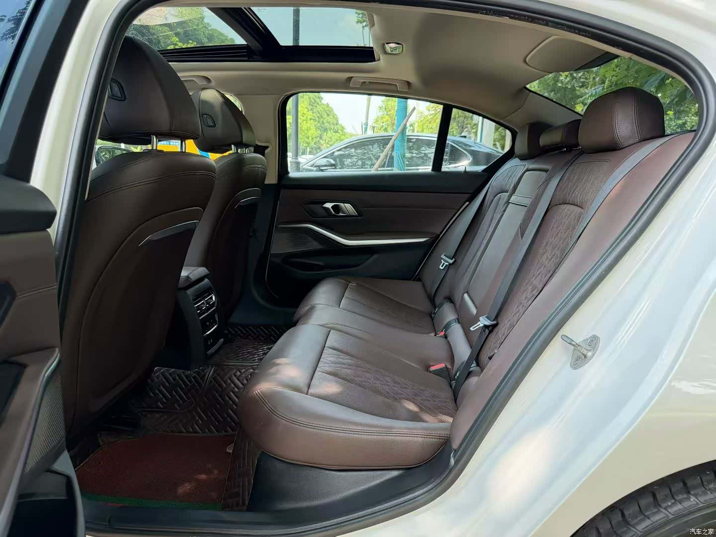 BMW 3 Series, 2023 6
