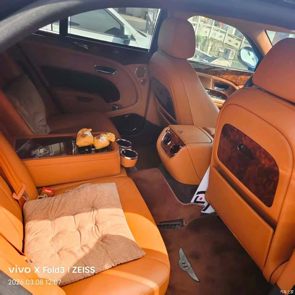Bentley Mulsanne, 2014 4