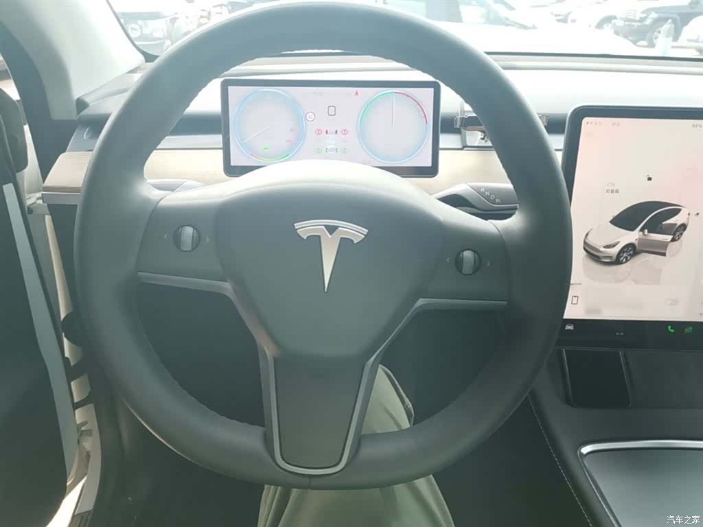 Tesla Model Y, 2022 11