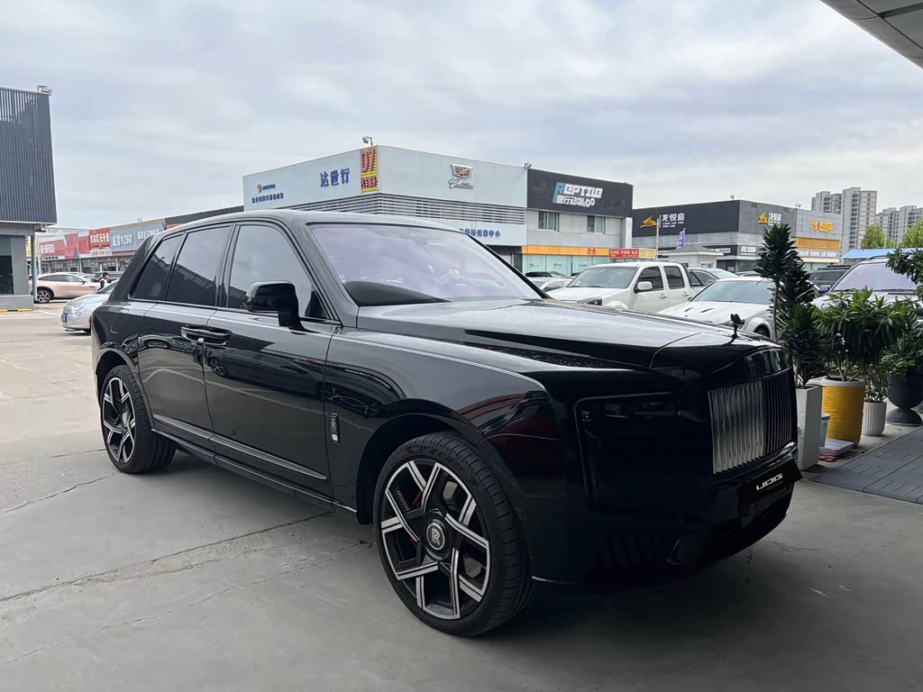 Rolls-Royce Cullinan 2025 Series II Black Badge