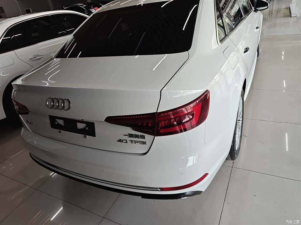Audi A4L, 2019 11
