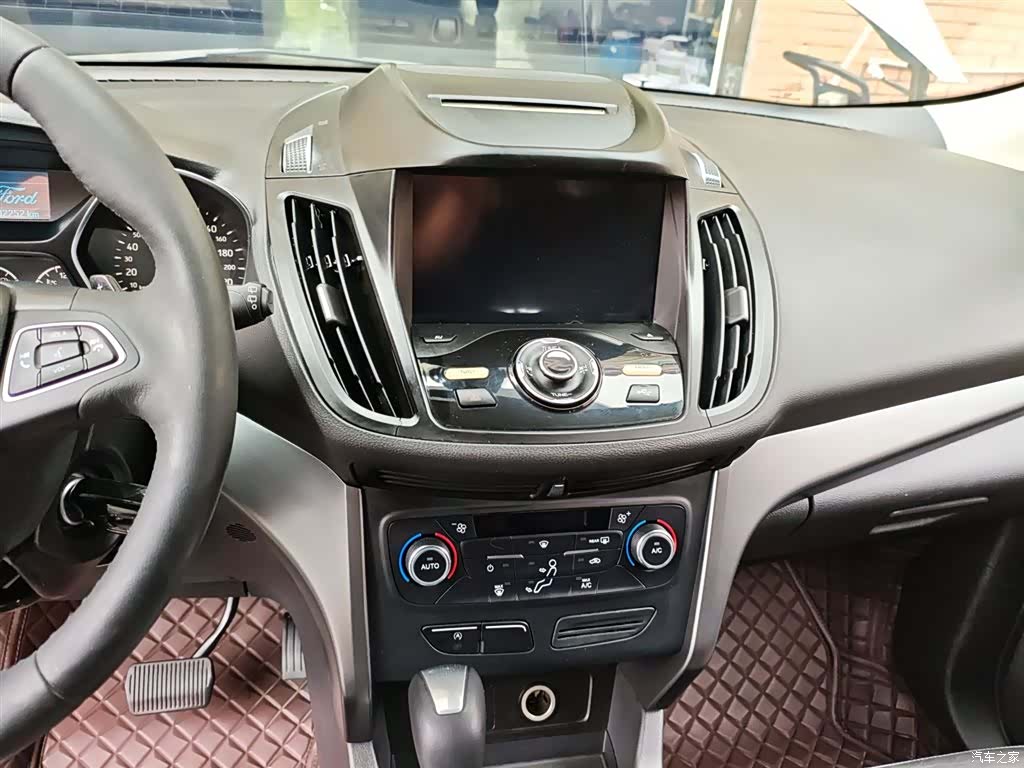 Ford Kuga, 2017 13