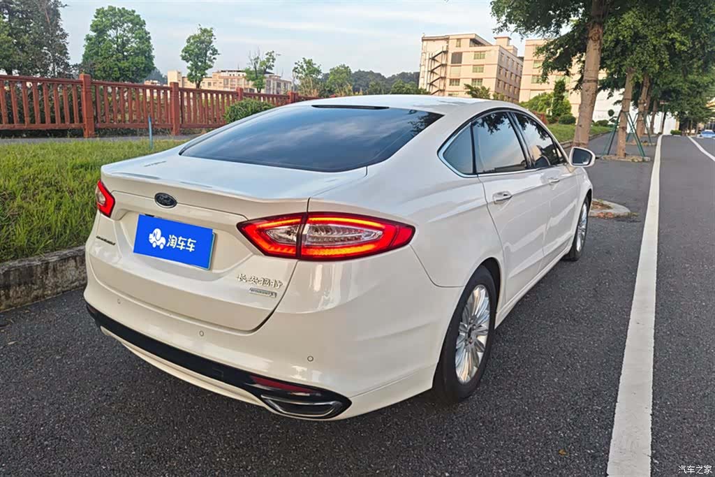 Ford Mondeo, 2015 3