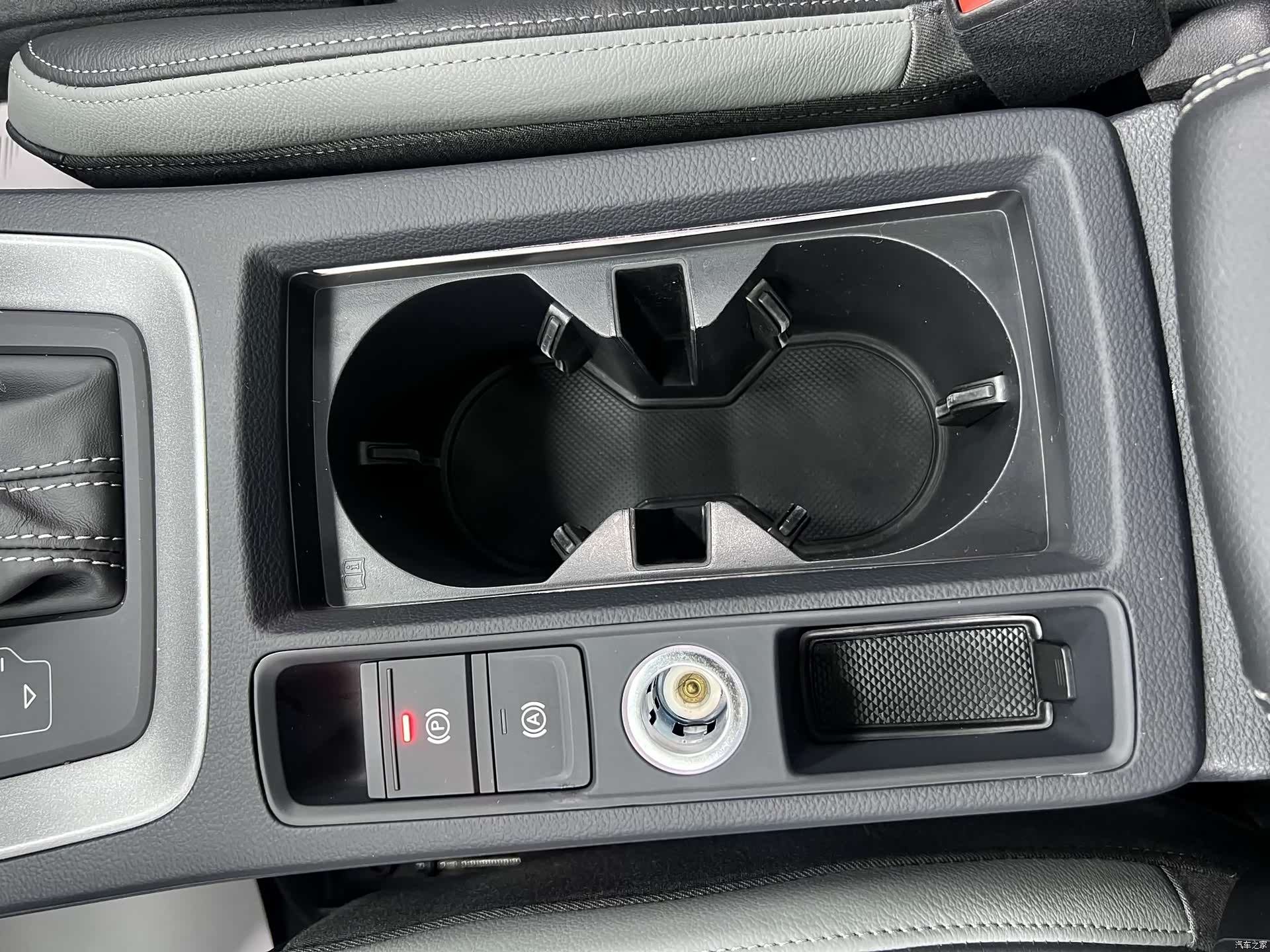 Audi Q3, 2023 11