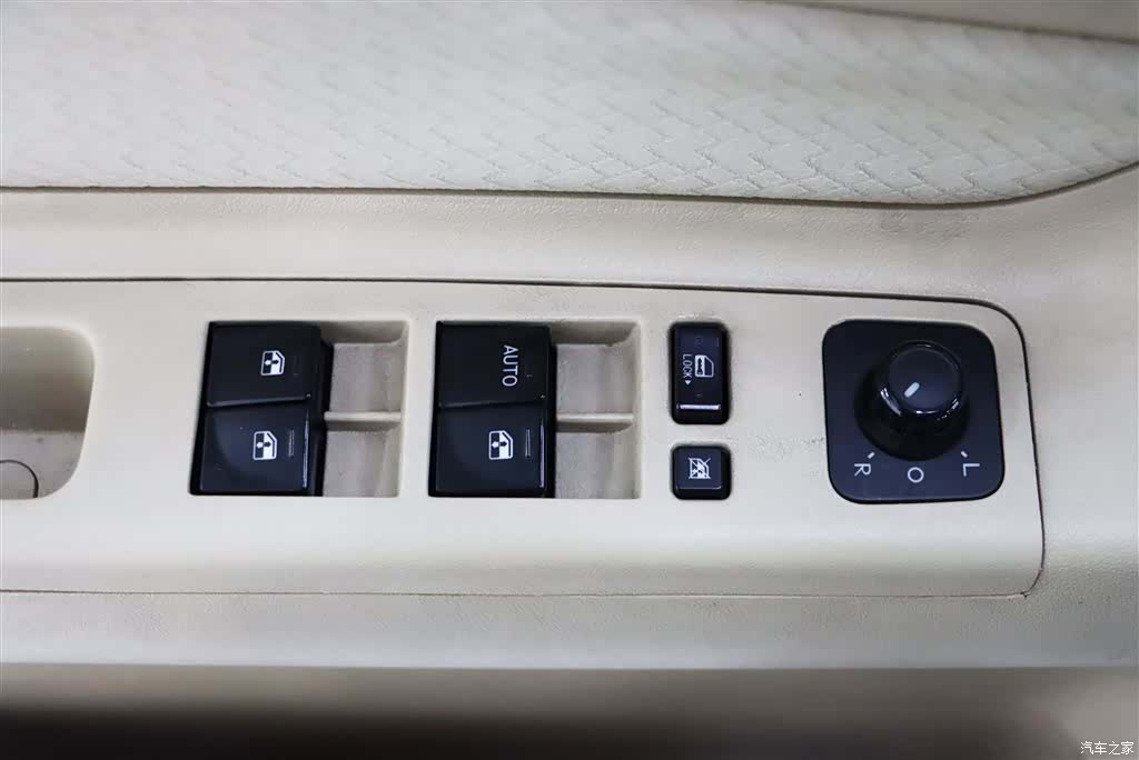 BAIC E Series, 2014 13