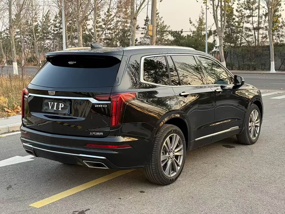 Cadillac XT6