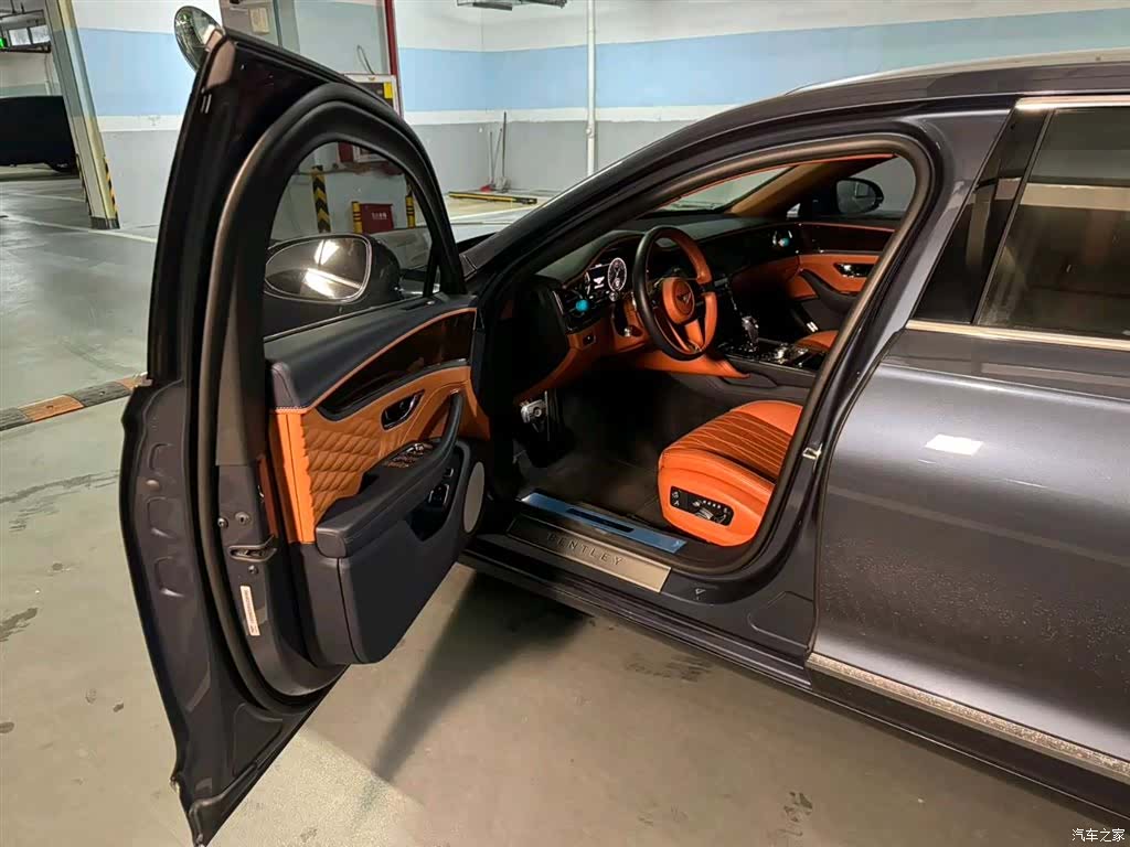 Bentley Flying Spur, 2020 4