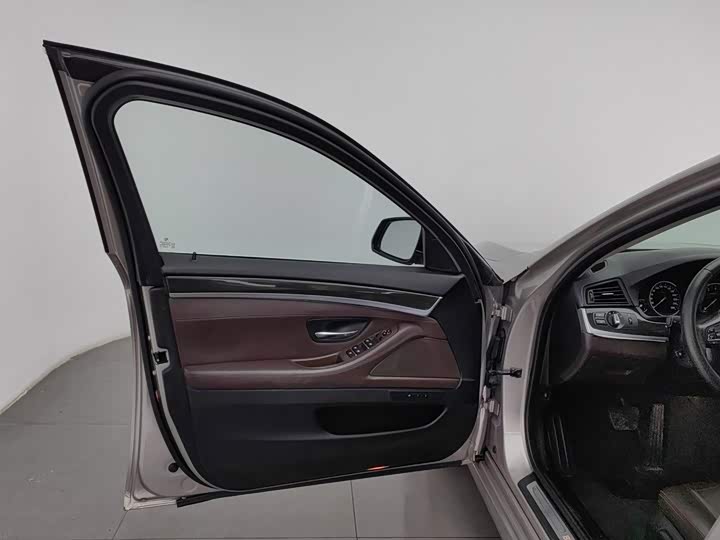 BMW 5 Series 2014 525Li hao hua she ji tao zhuang