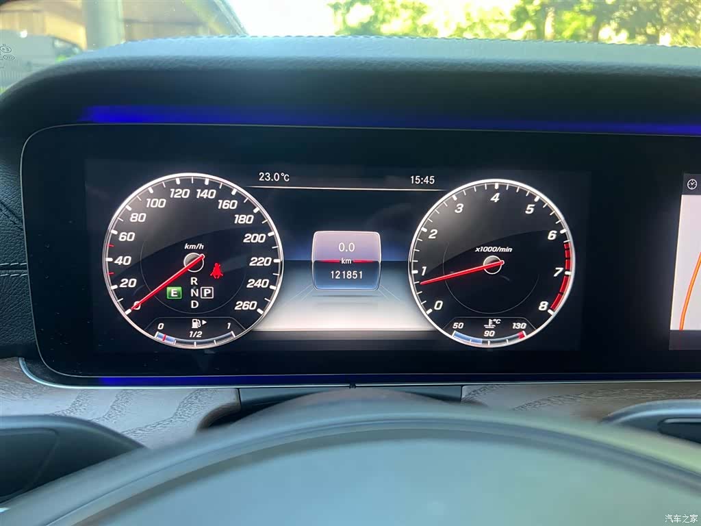 Mercedes-Benz E-Class, 2018 12