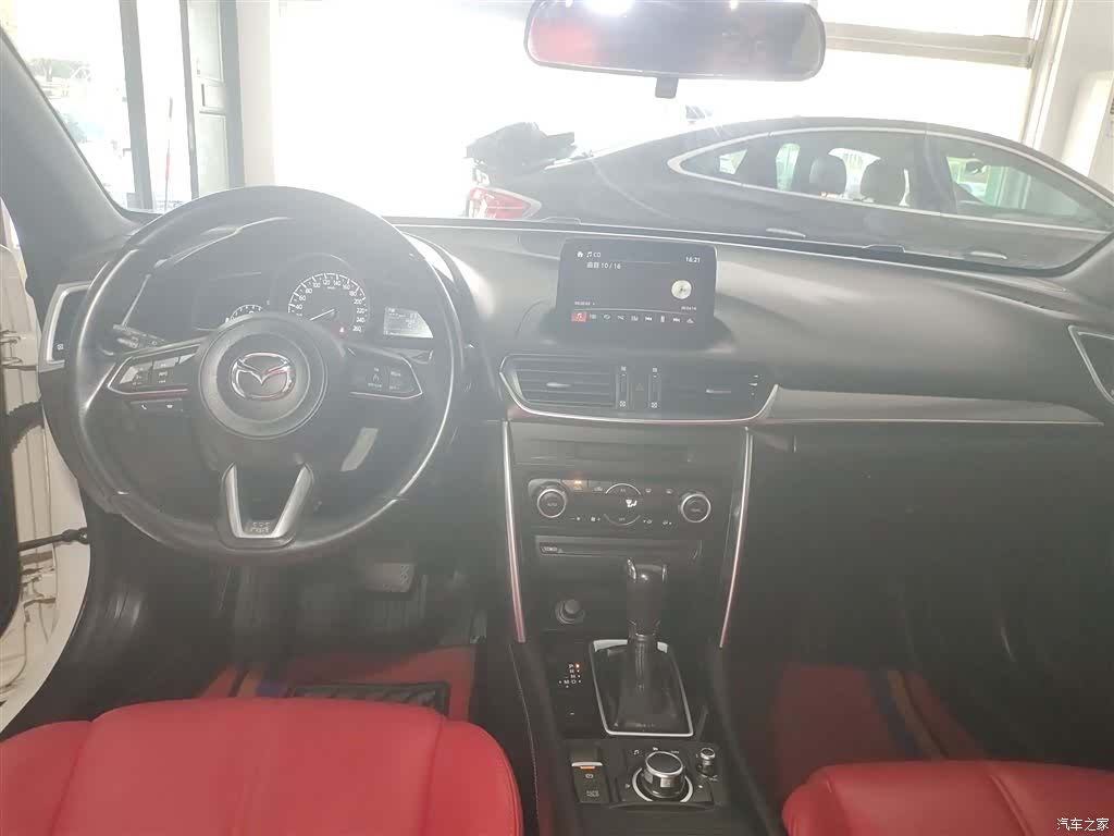 Mazda CX-4, 2018 10