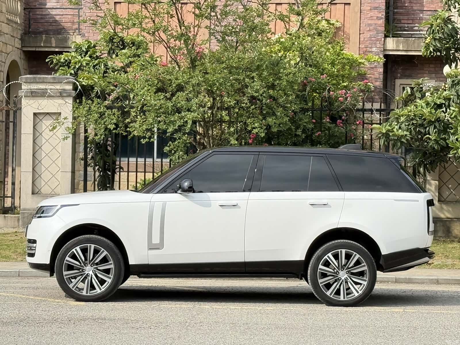 Land Rover Range Rover, 2024 3