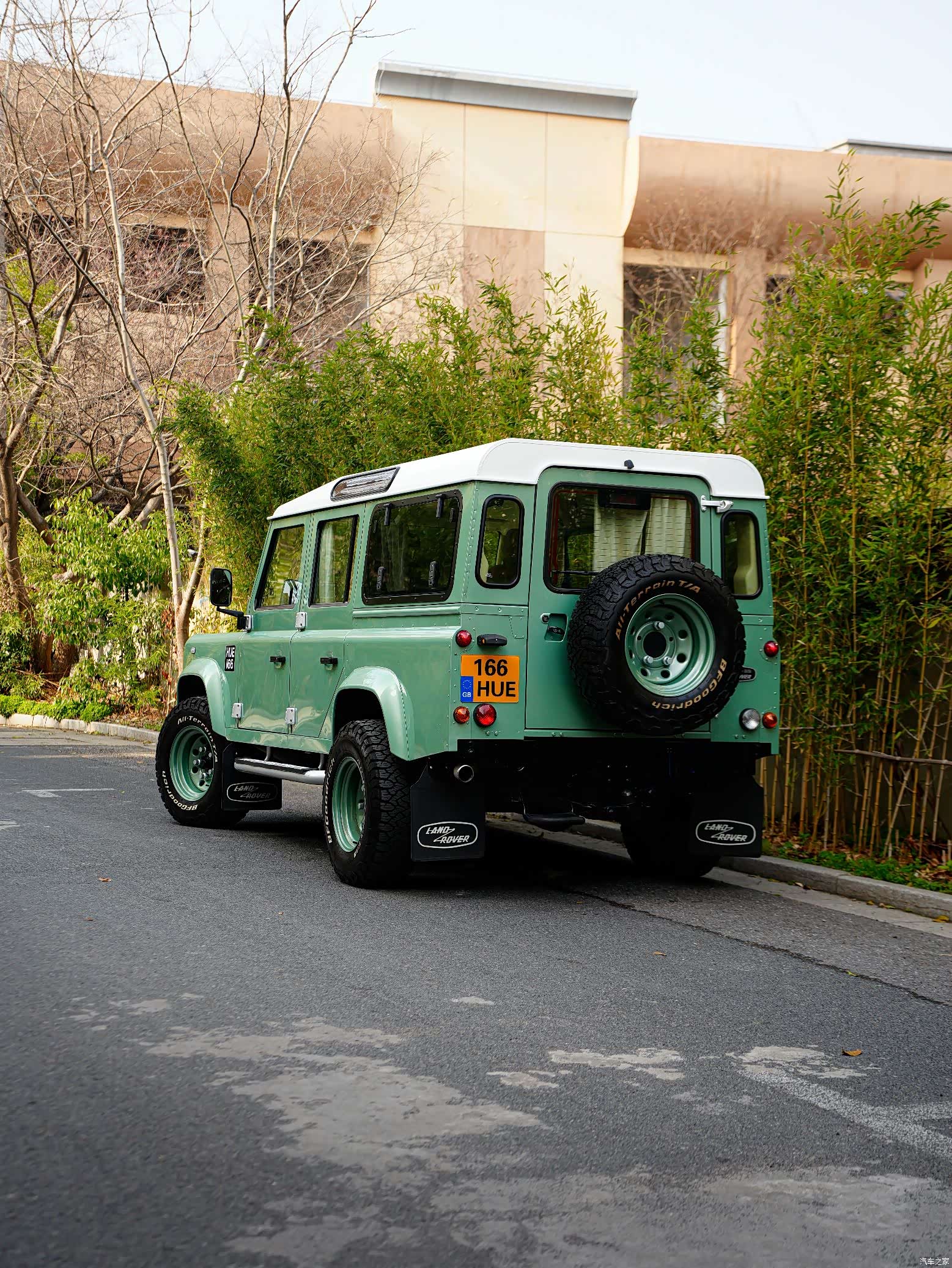 Land Rover Defender, 2013 7