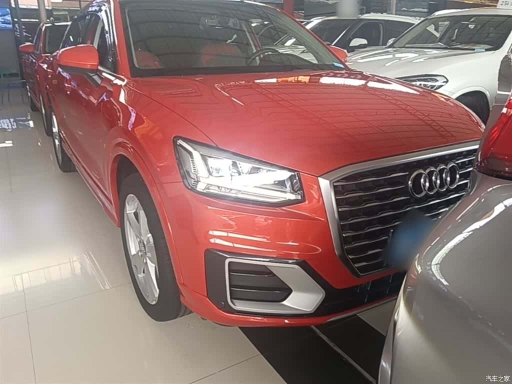 Audi Q2L, 2020 1