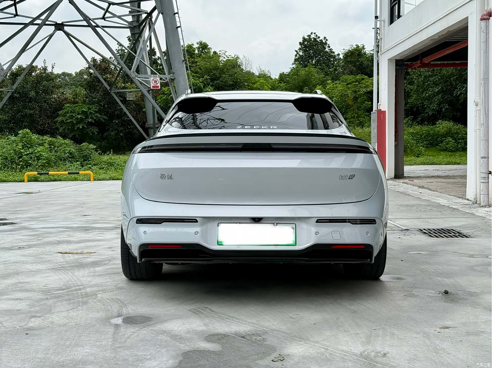 Zeekr 007, 2025 6