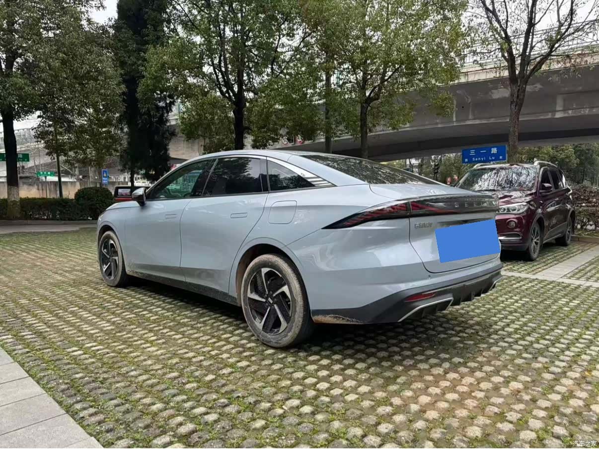 Geely Galaxy L6, 2024 2
