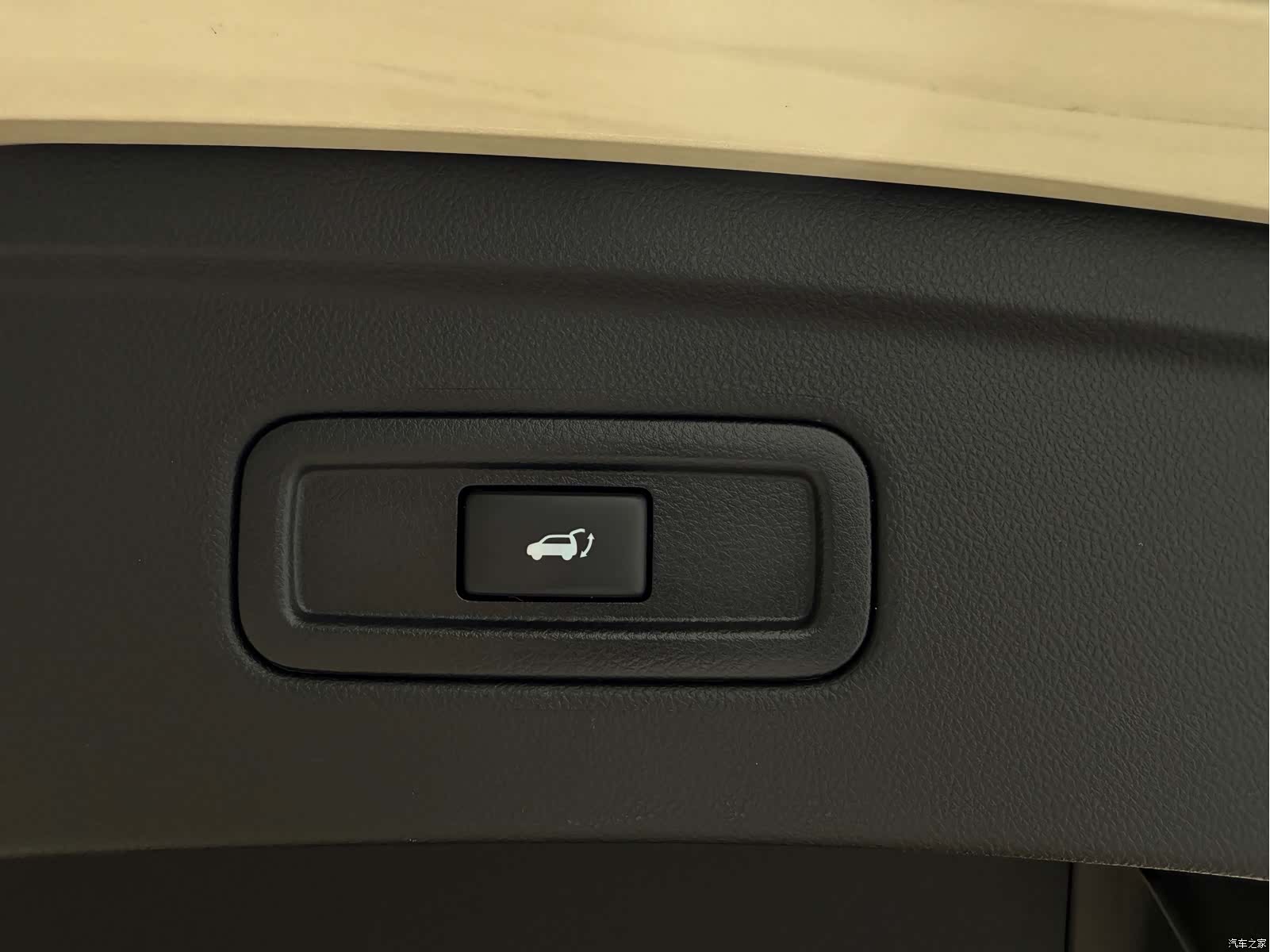 Infiniti FX35, 2011 21