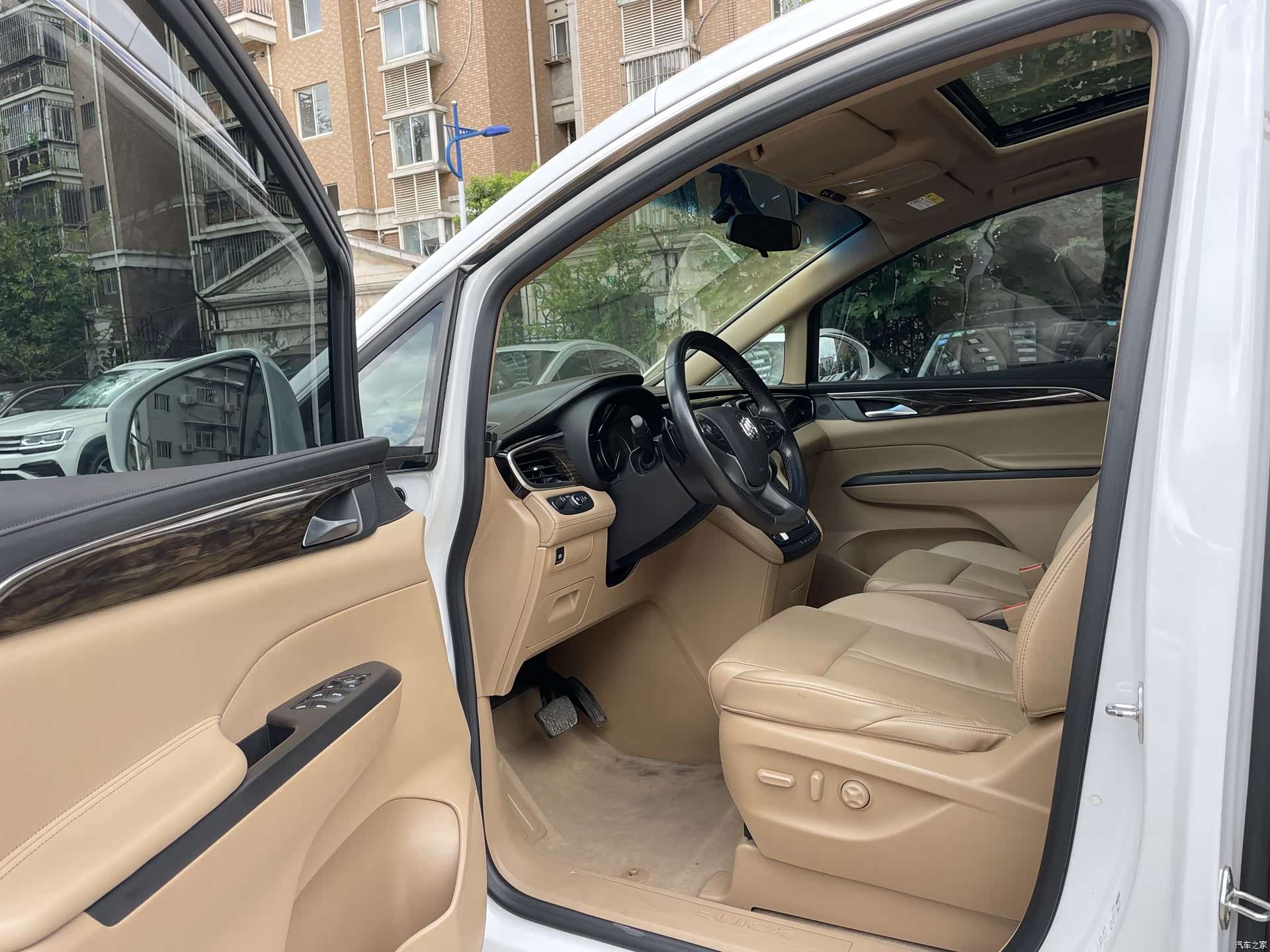 Buick GL8, 2018 11
