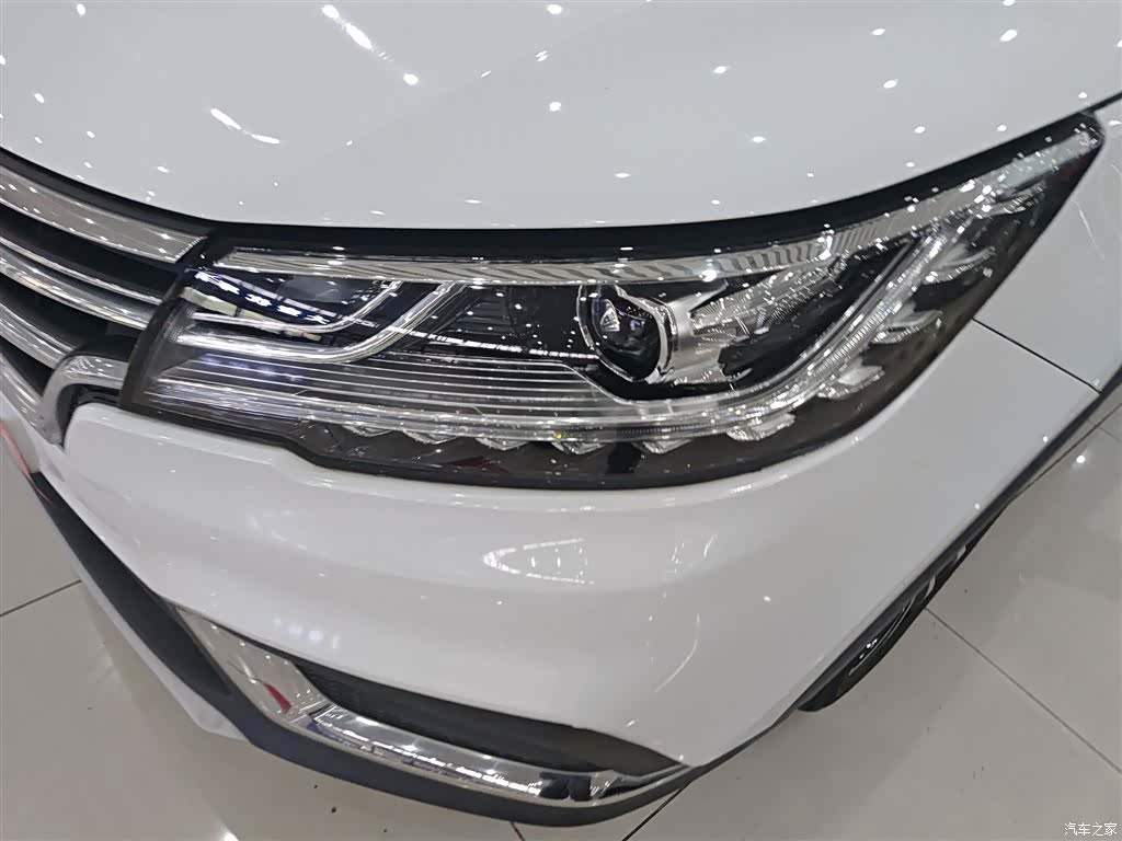 Roewe RX3, 2019 24