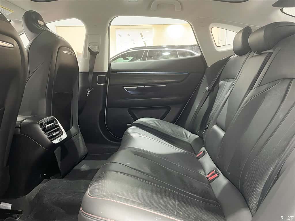 Xpeng P7, 2021 9