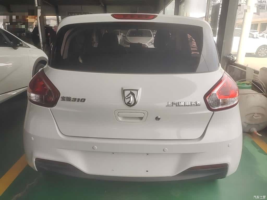 Wuling 310, 2017 6