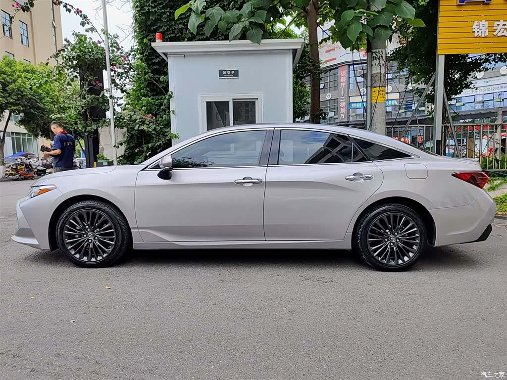 Toyota Avalon, 2019 3