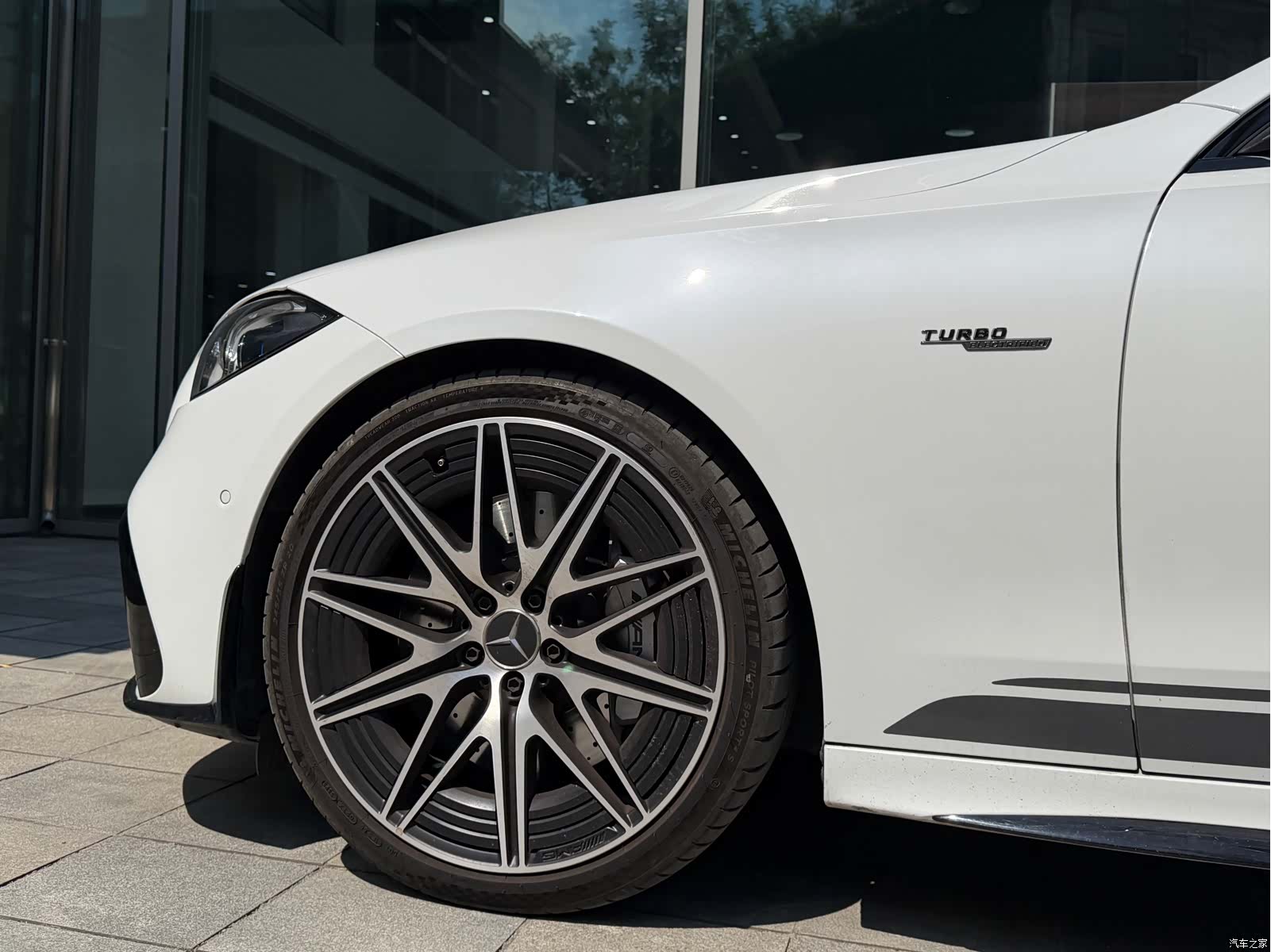 Mercedes-Benz C-Class, 2025 4