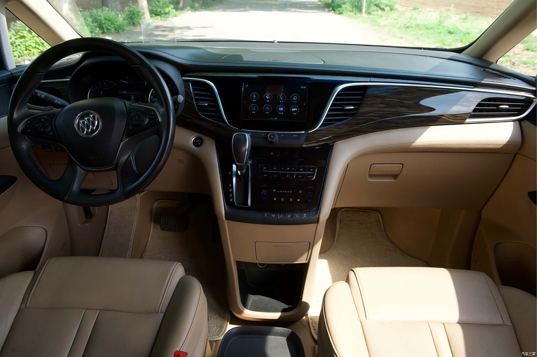 Buick GL8, 2018 9