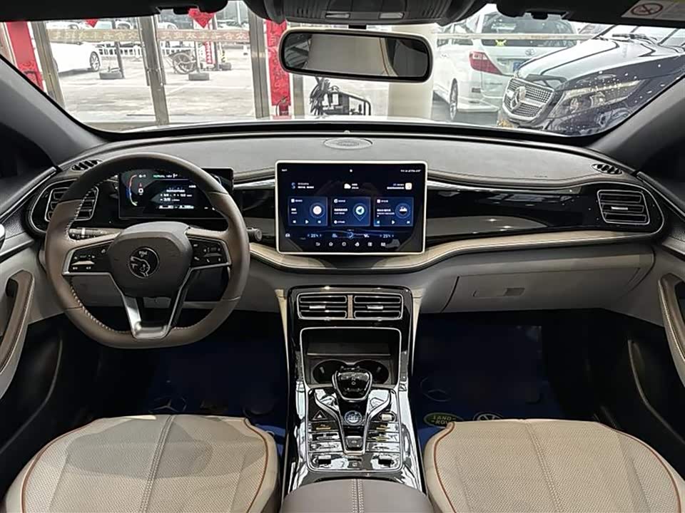 BYD Qin Yuan BYD Qin Yuan