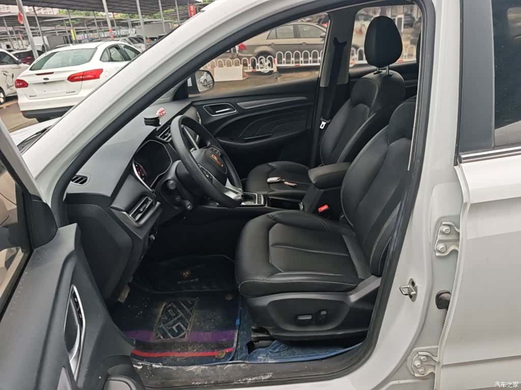 Roewe RX3, 2020 15