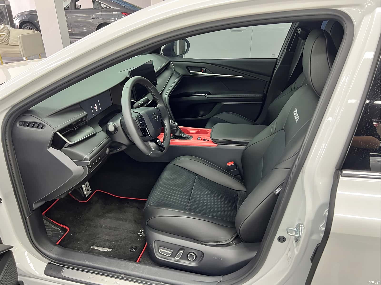 Toyota Camry, 2026 6