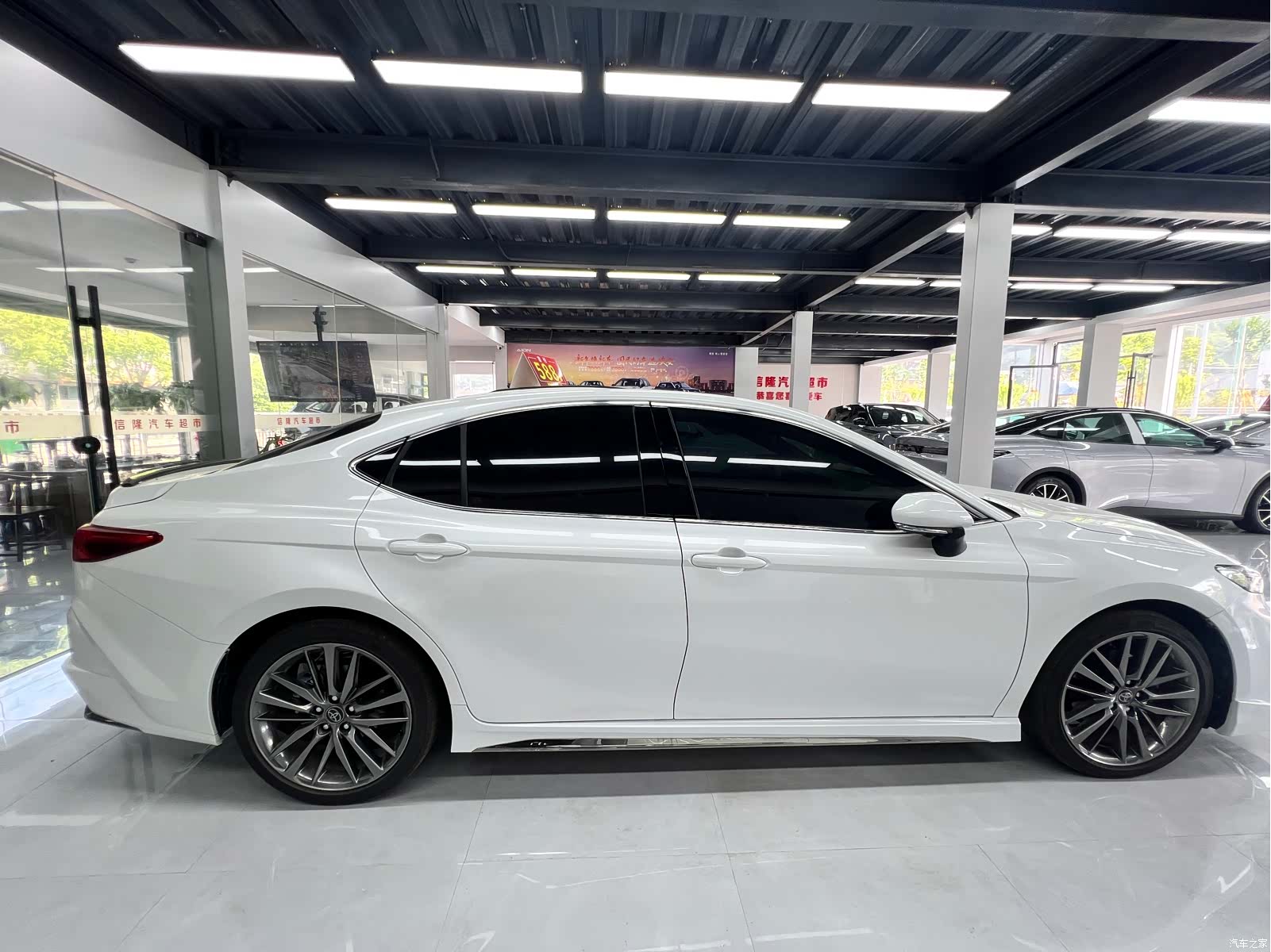 Toyota Camry, 2026 все фото
