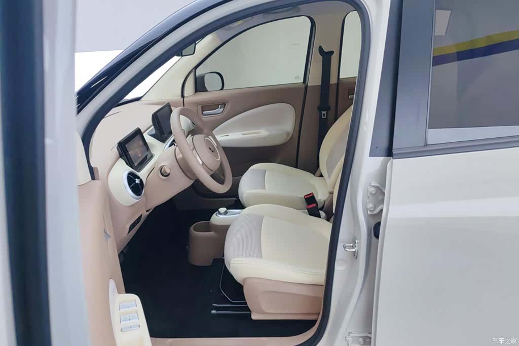 Wuling MINIEV, 2025 9