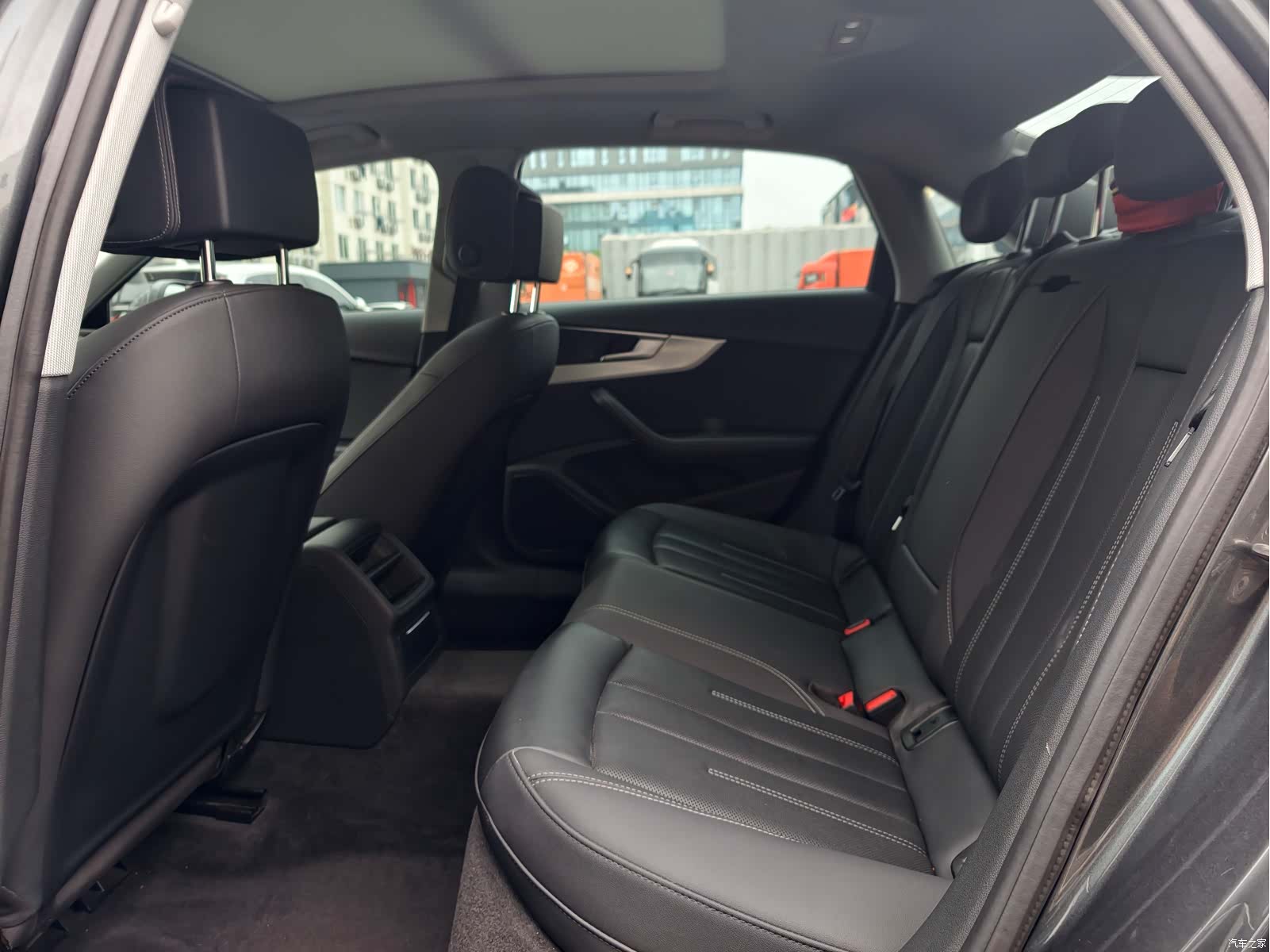 Audi A4L, 2021 10
