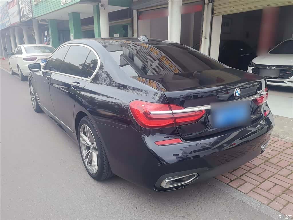 BMW 7 Series, 2018 все фото