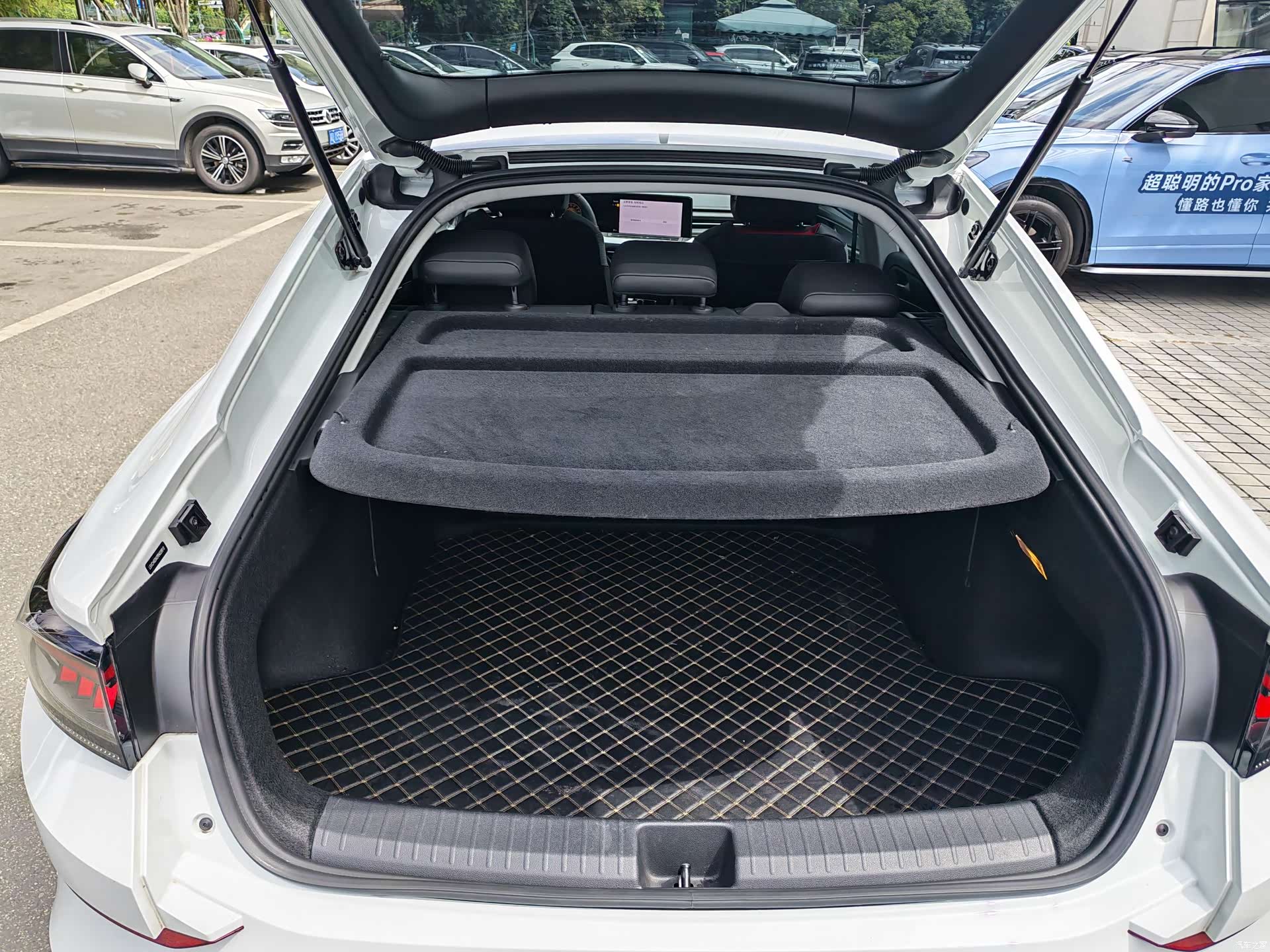 Volkswagen Lamando, 2024 14