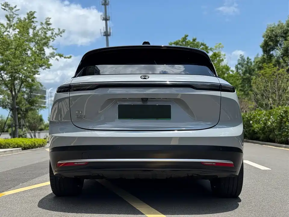 NIO ES6