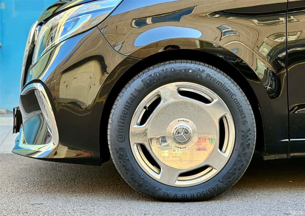 Mercedes-Benz V-Class, 2023 29