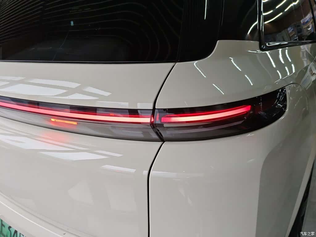 Li Auto L8, 2023 8