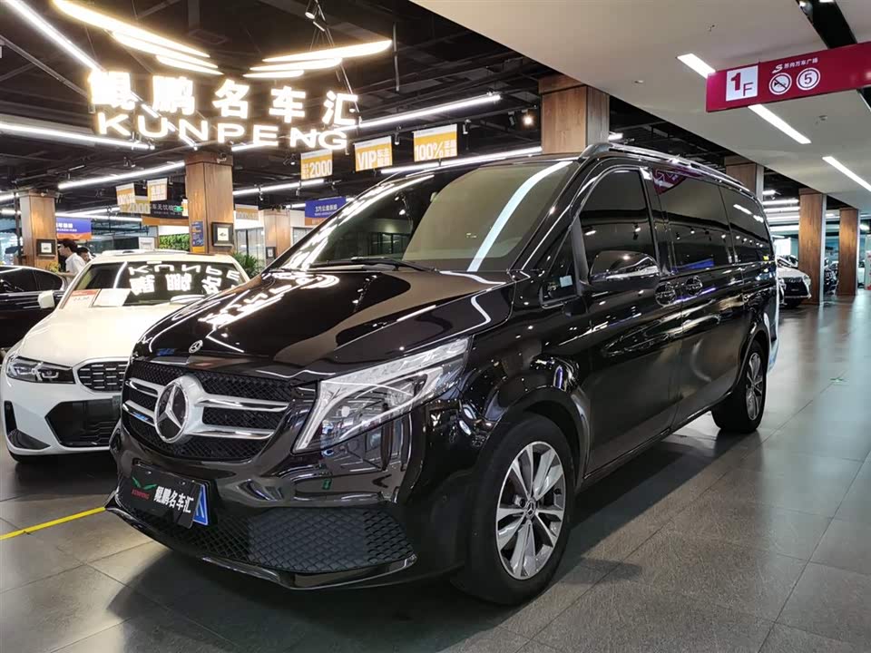 Mercedes-Benz V-class