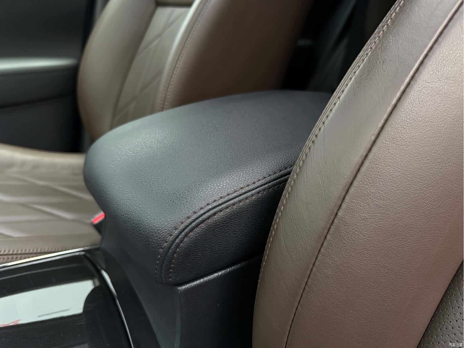 Infiniti FX35, 2011 14