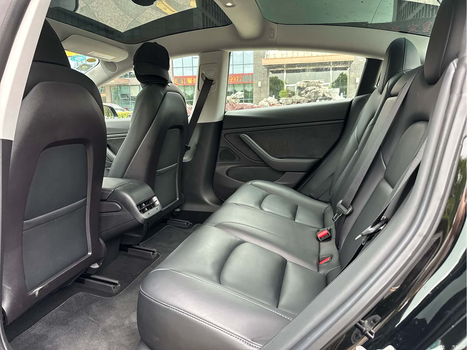Tesla Model 3, 2019 8