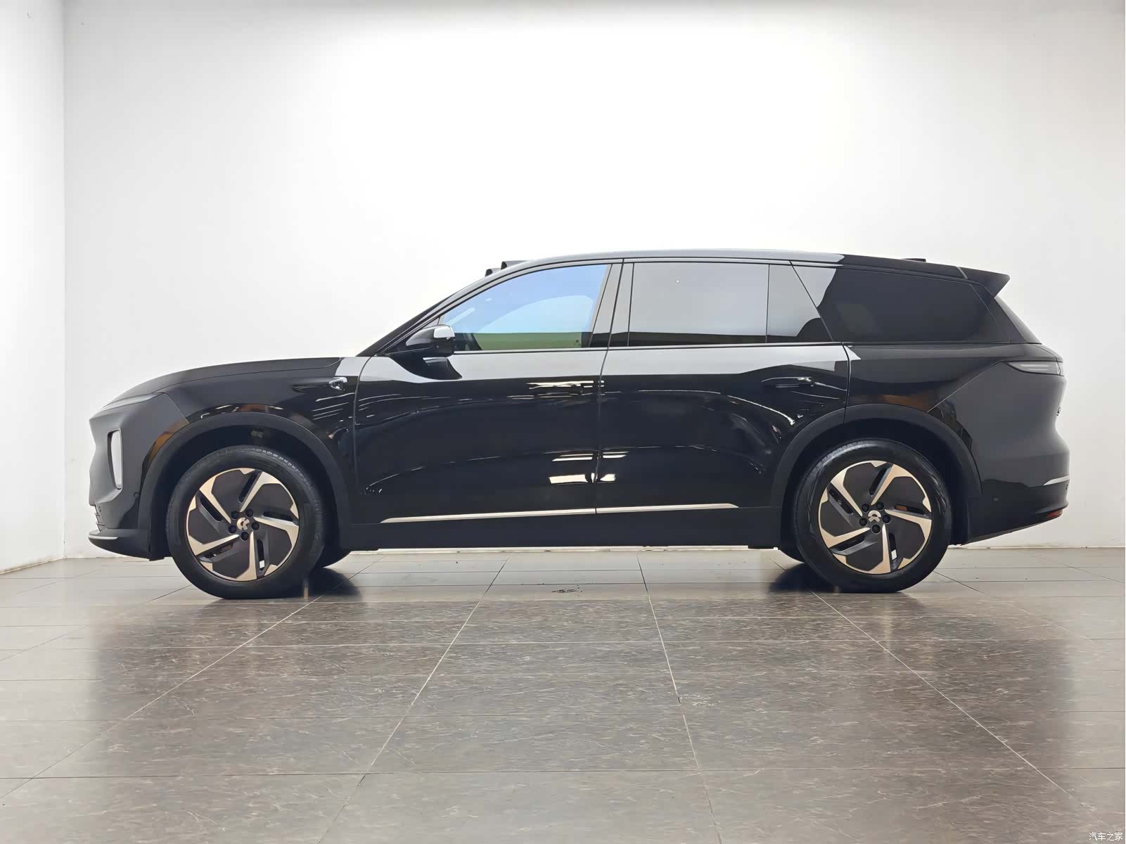 NIO ES8, 2025 10