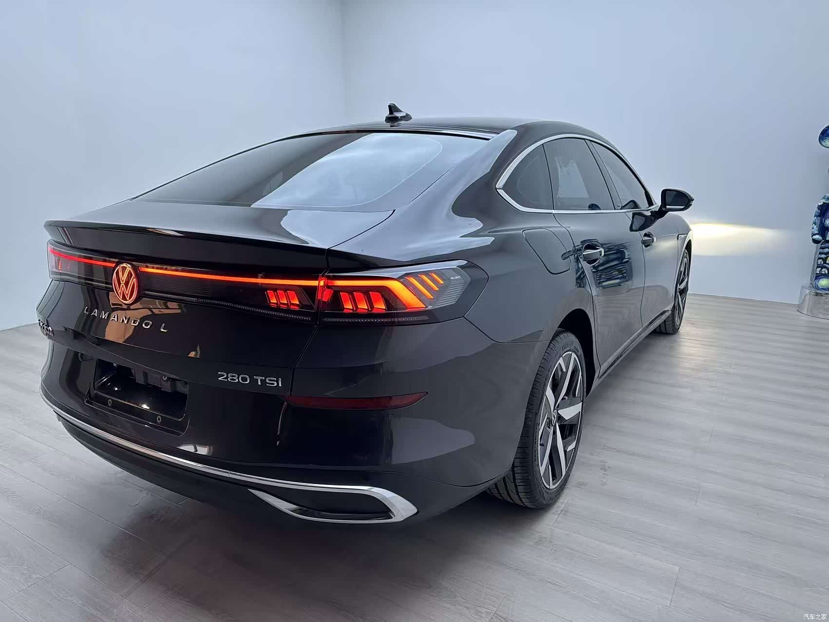 Volkswagen Lamando, 2023 все фото