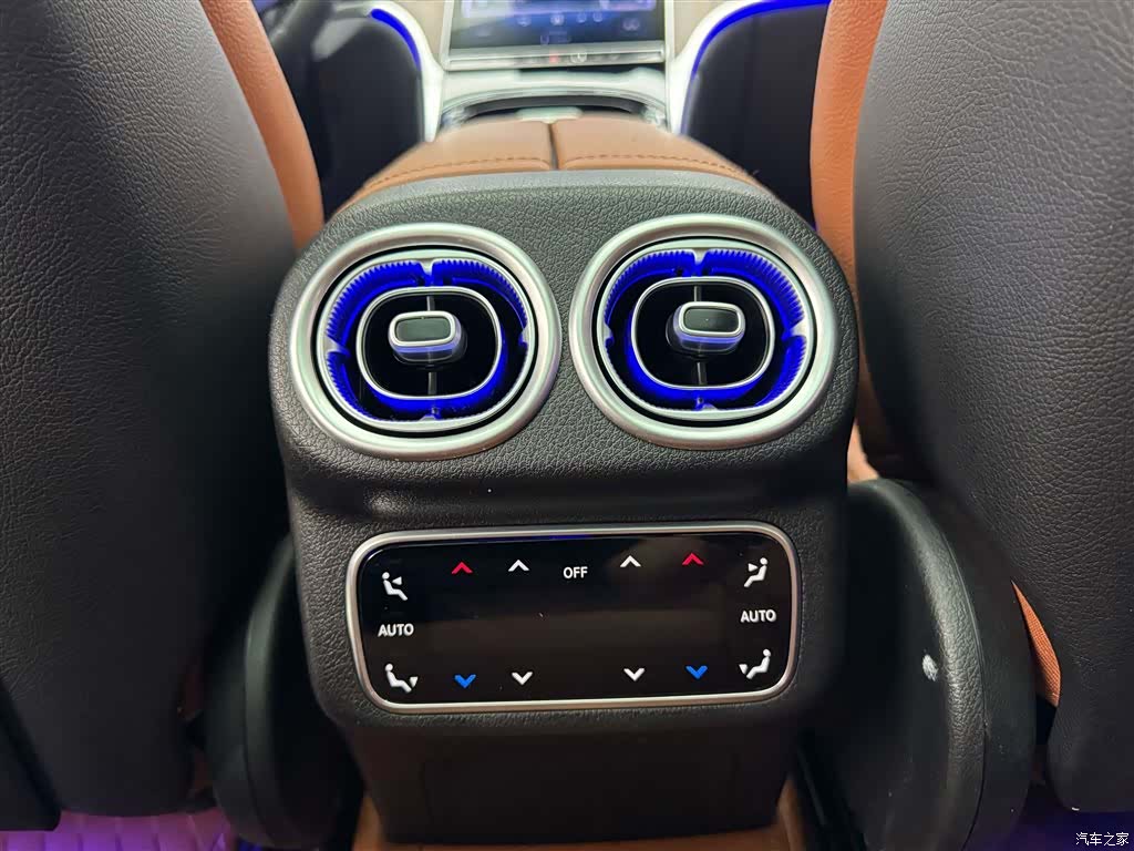 Mercedes-Benz GLC, 2023 10