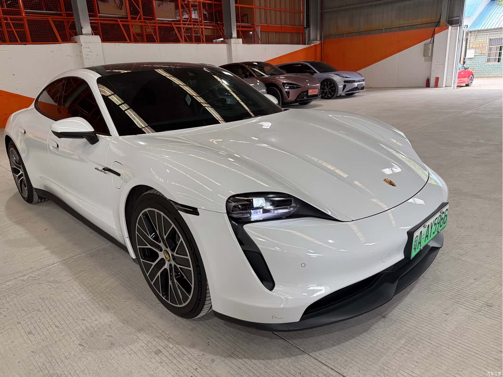 Porsche Taycan, 2021 1