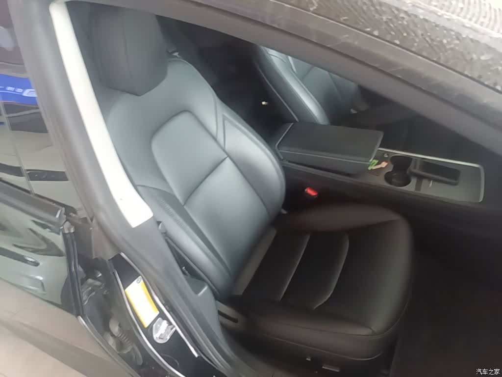 Tesla Model 3, 2022 25