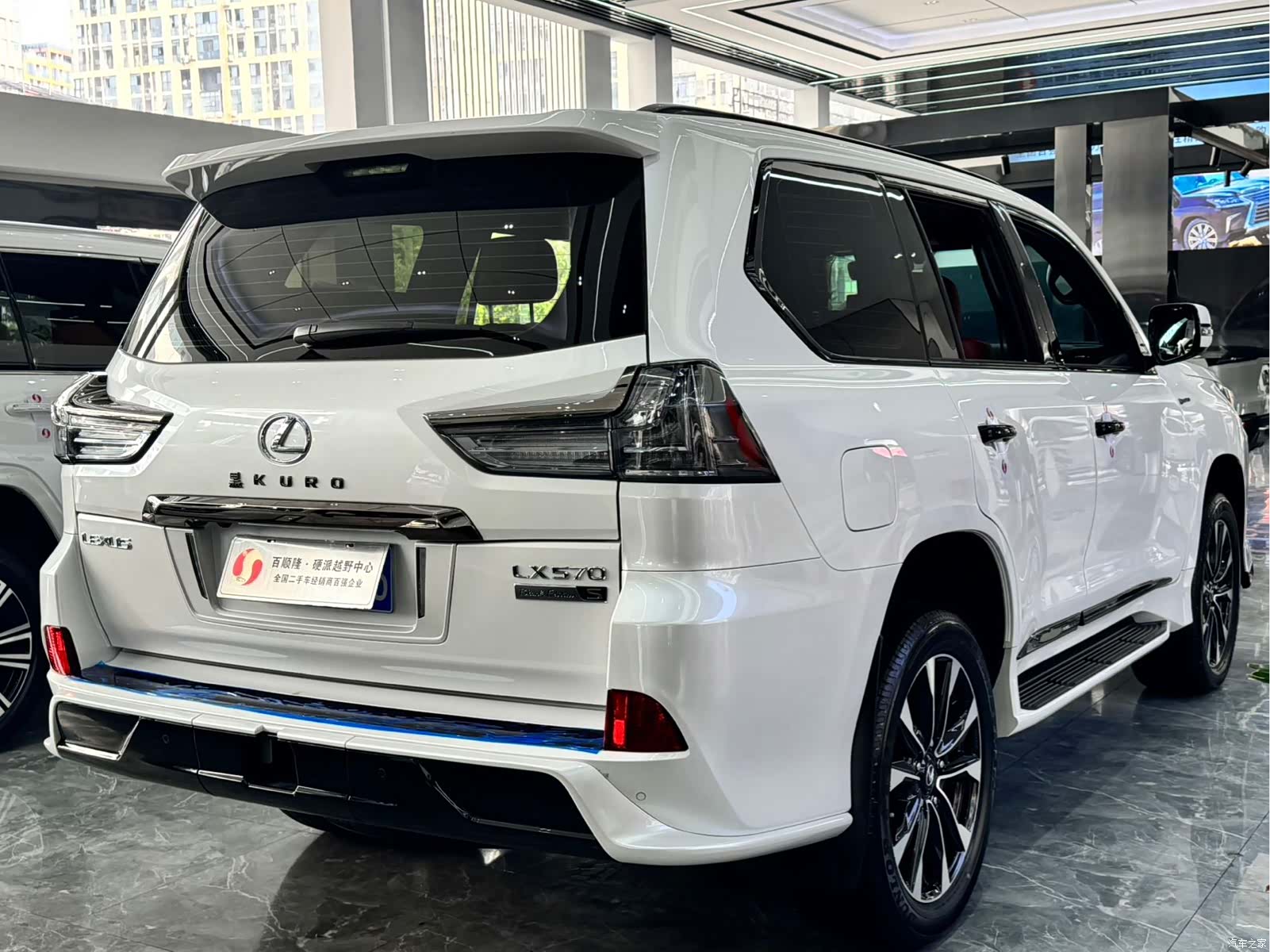 Lexus LX, 2023 14