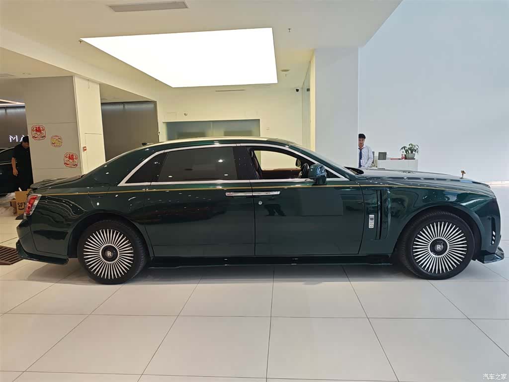 Rolls-Royce Ghost, 2012 4