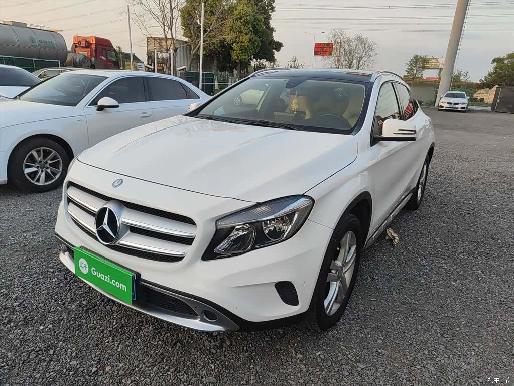 Mercedes-Benz GLA